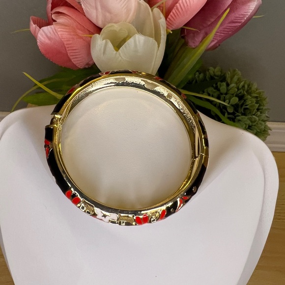 Black/Red Flower Enamel Clamp Bangle - Picture 5 of 5